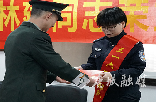 鹿城新闻网讯 1月9日,中国人民解放军31610部队与鹿城区人武部,区退役
