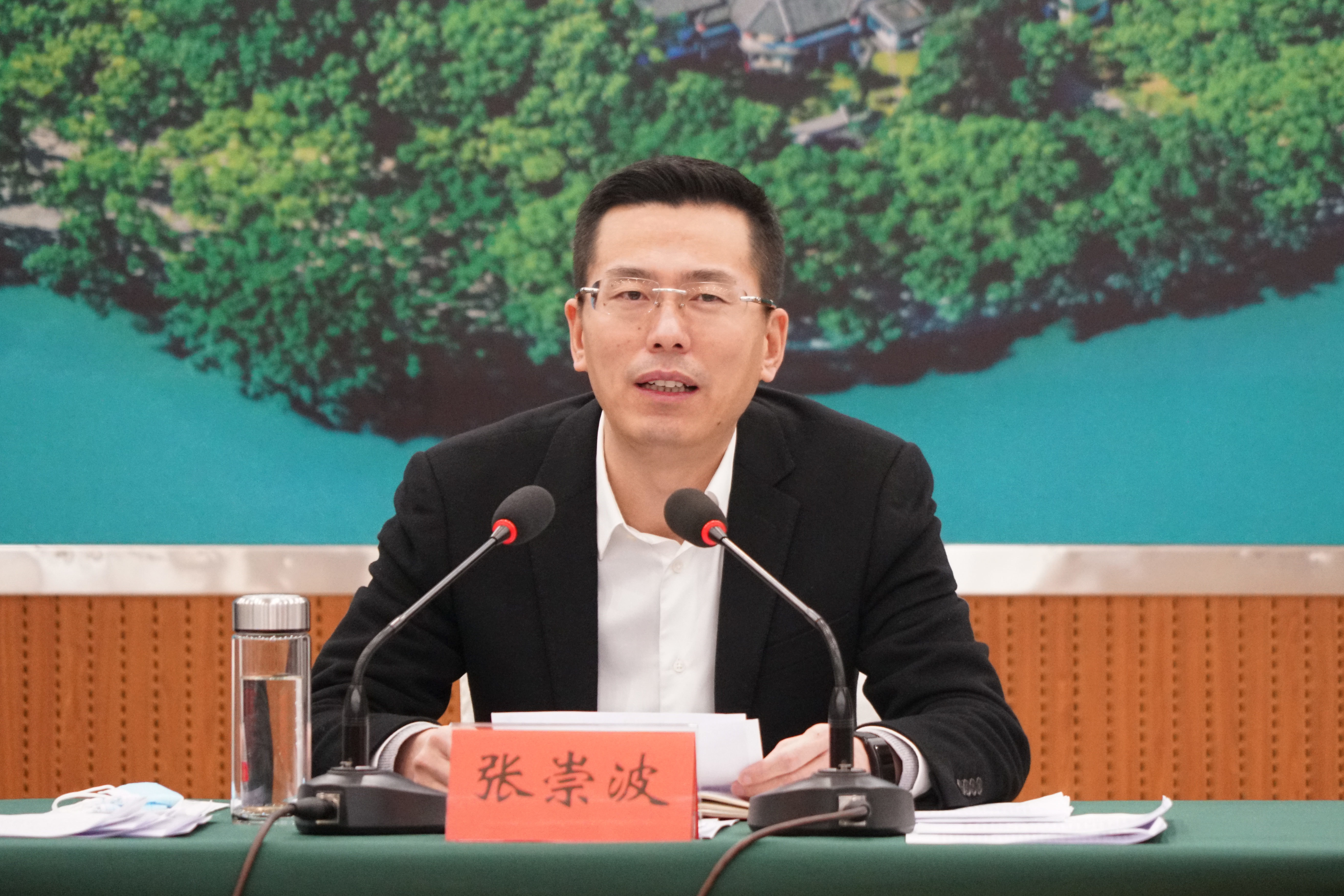 鹿城区召开一季稳开门红疫情防控专项工作会议