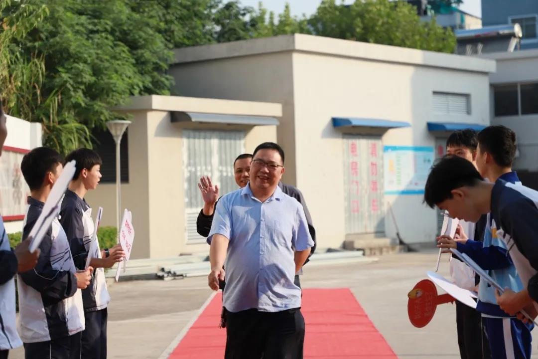 明灯灼灼,师恩不忘——灵江中学热烈庆祝第36个教师节活动