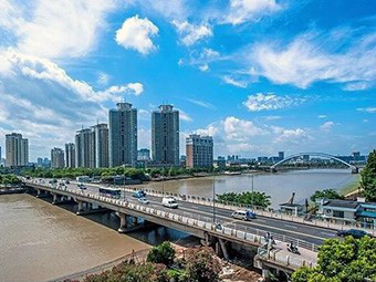 9,兴宁桥新河路跨奉化江大桥,于1999年12月开工建设.全长约1.