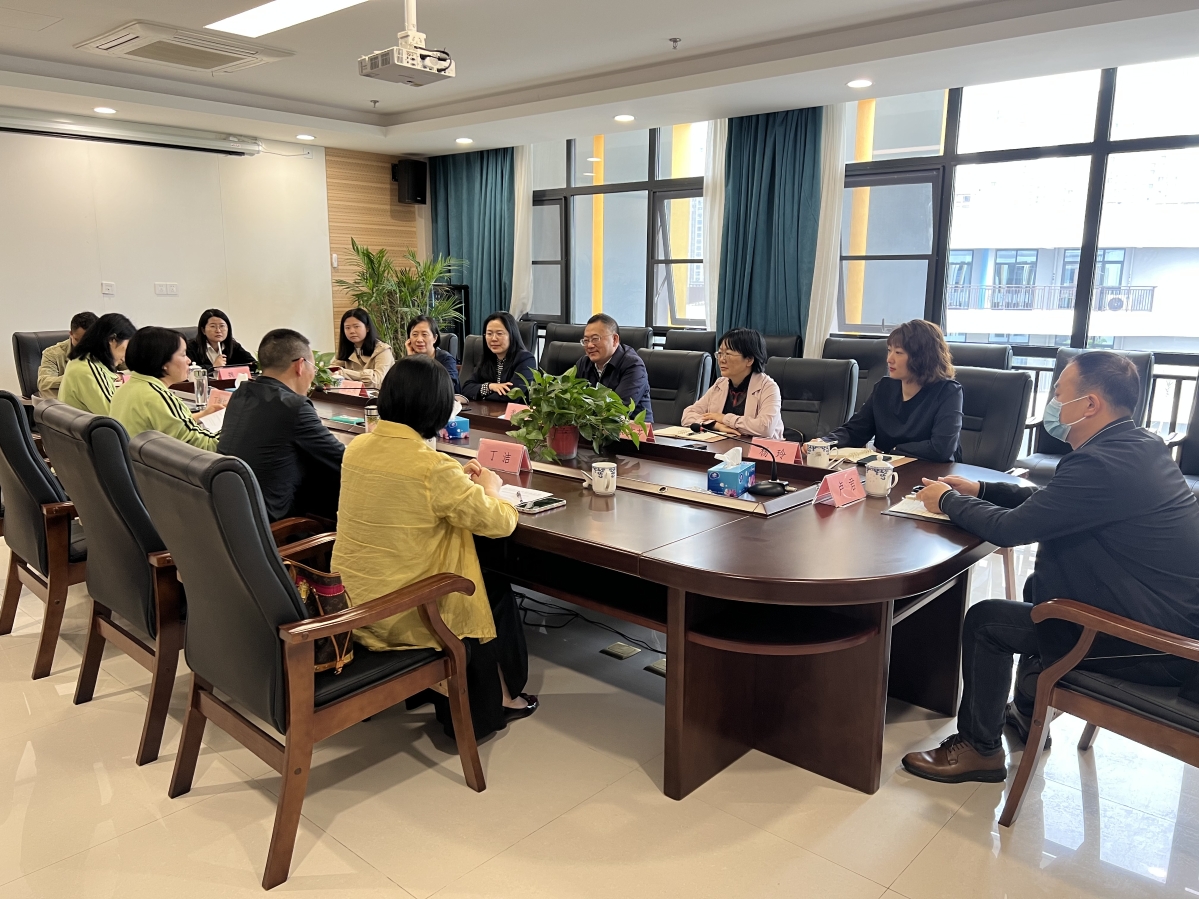 宜昌市民政局到市儿童福利院调研交流(1).jpg