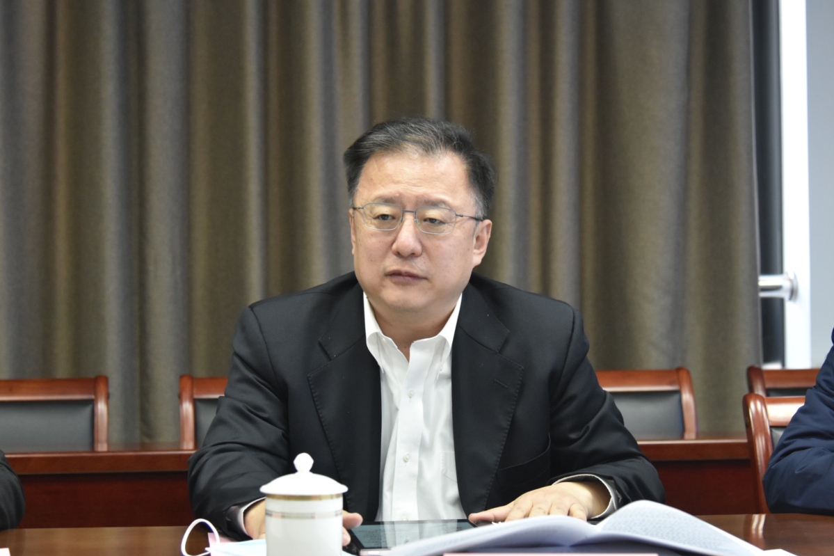 市委常委,副市长王涛指出,全市教育系统要紧紧围绕市委市政府的中心