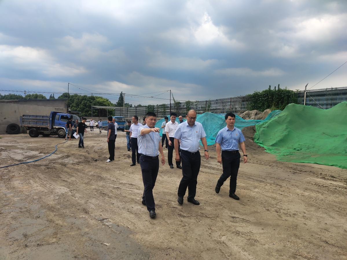 桐乡市副市长袁杰现场调研长江经济带船舶与港口突出问题整治工作