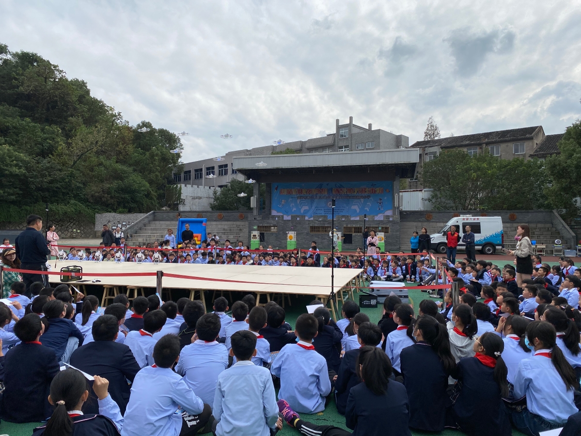 温岭市新河小学图片