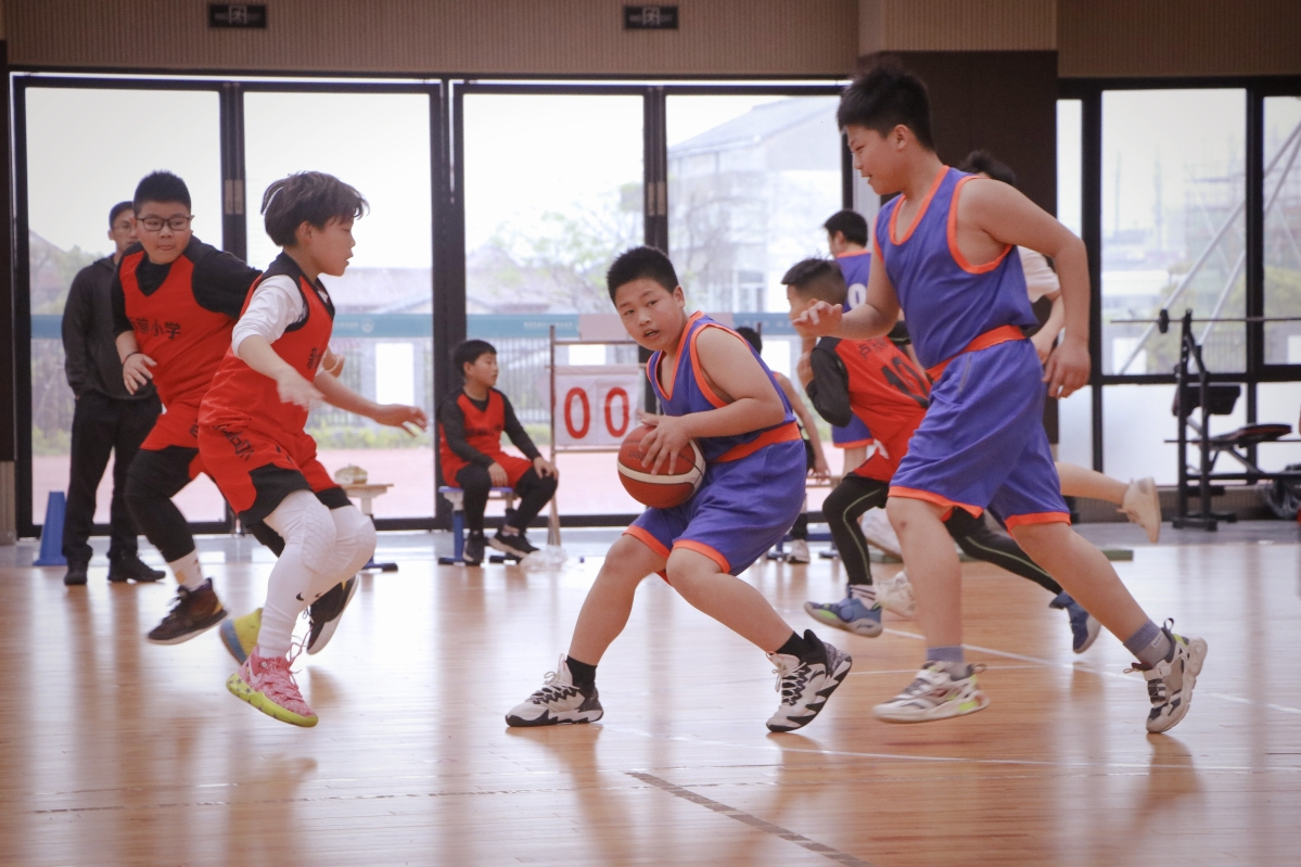 黄岩区第十二届小学生运动会篮球比赛成功举行