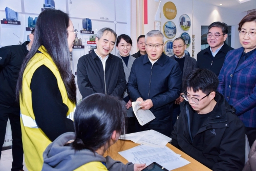 省委常委常务副省长徐文光视察