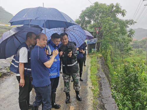 吴晓荣副厅长赴丽水调研督导减灾救灾工作