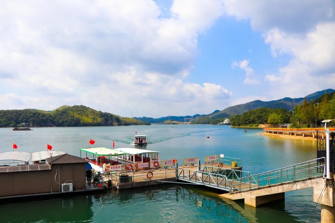 湖光山色待你寻趣九龙湖旅游度假区已恢复运营