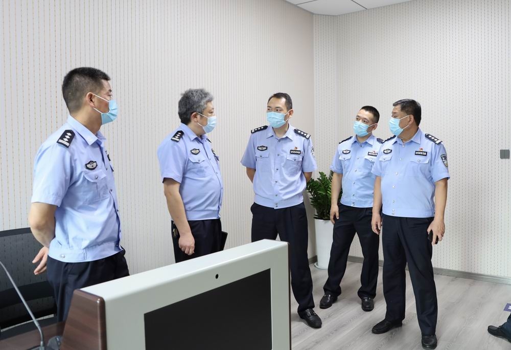 金华市局法制支队长毛向阳带队来我局调研指导刑事速裁工作