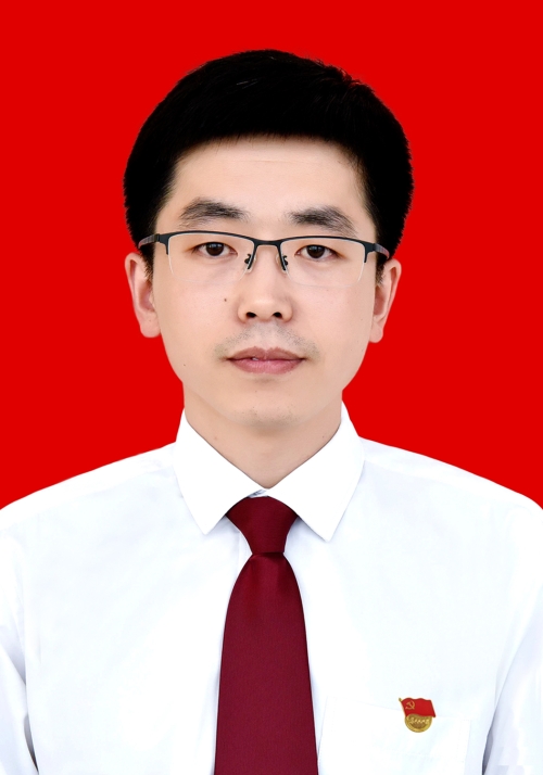 10参与工作,大学学历,现任义乌市北苑街道党工委委员,办事处副主任.